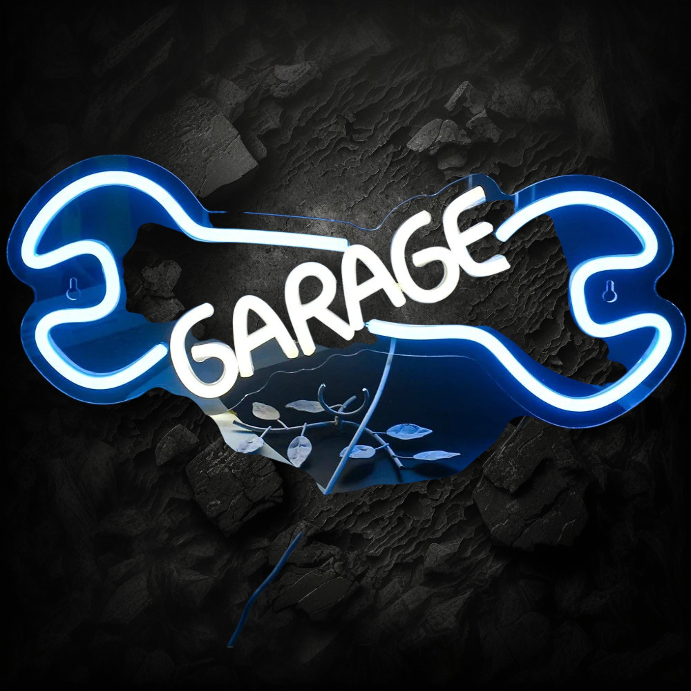 Enseigne néon LED Veloria en forme de clé anglaise bleue avec le mot GARAGE en blanc pour décoration murale