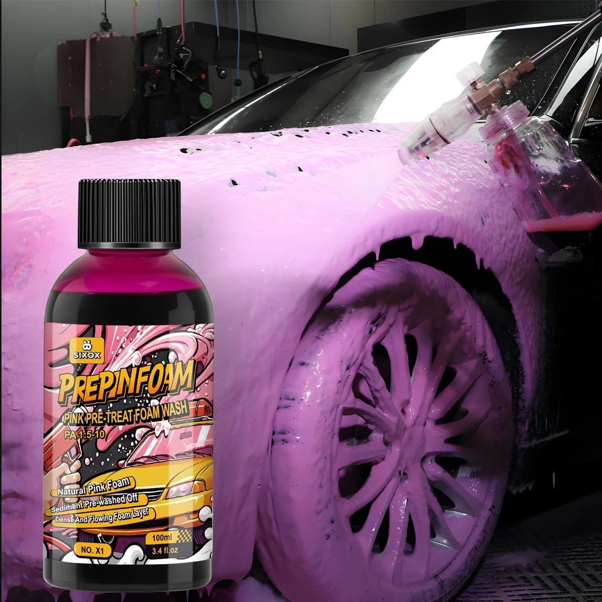 Flacon de shampooing pré-lavage Veloria PrepinFoam SIXOX avec mousse rose dense appliquée sur une voiture
